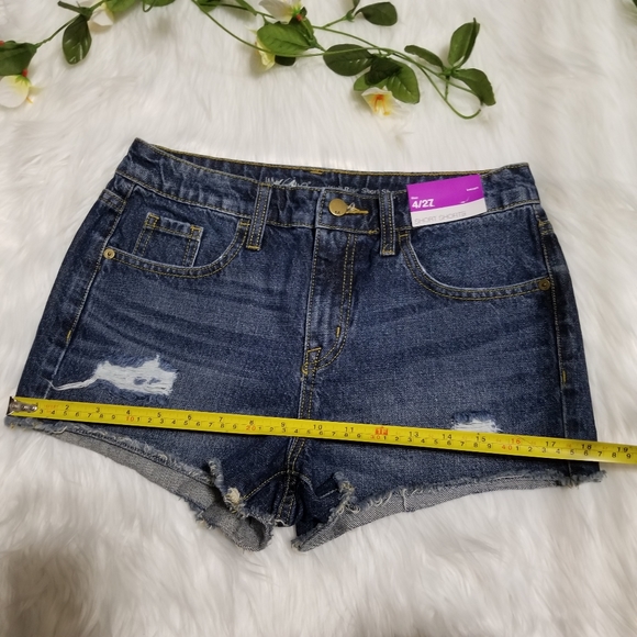MOSSIMO Short Denim High Rise, with Ripped. - Picture 5 of 11